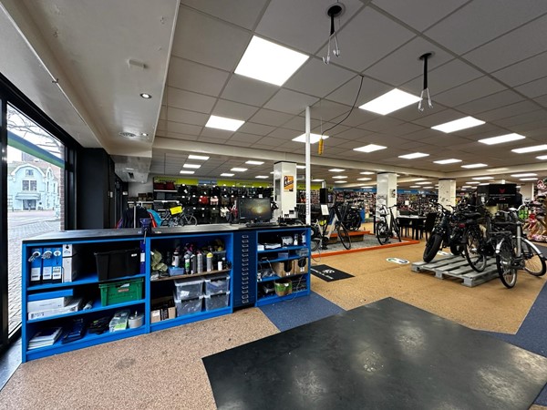 Vanuit rechter voorkant.jpg